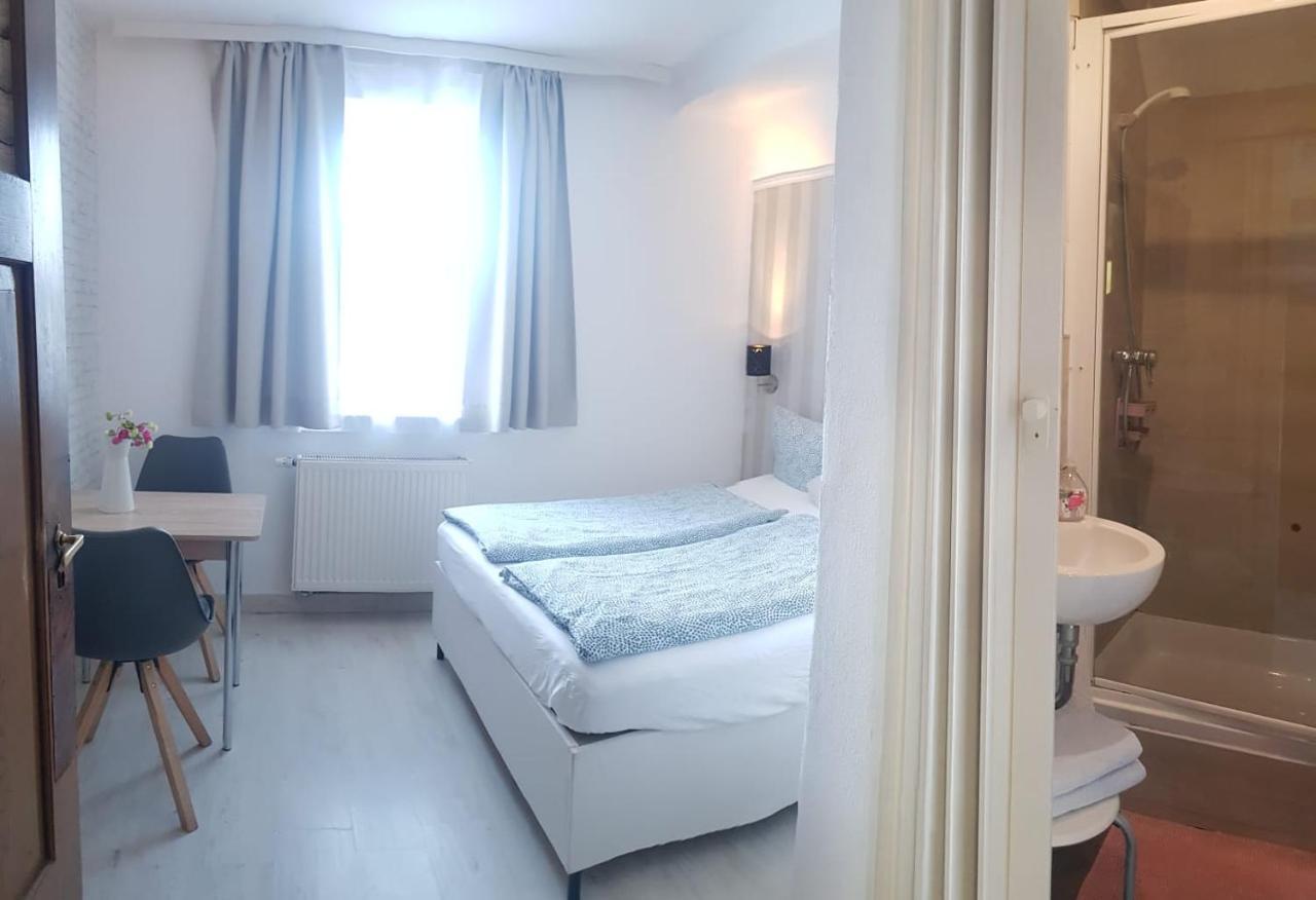 House La Neuschwanstein Blick - Budget City Hotel Füssen Eksteriør billede