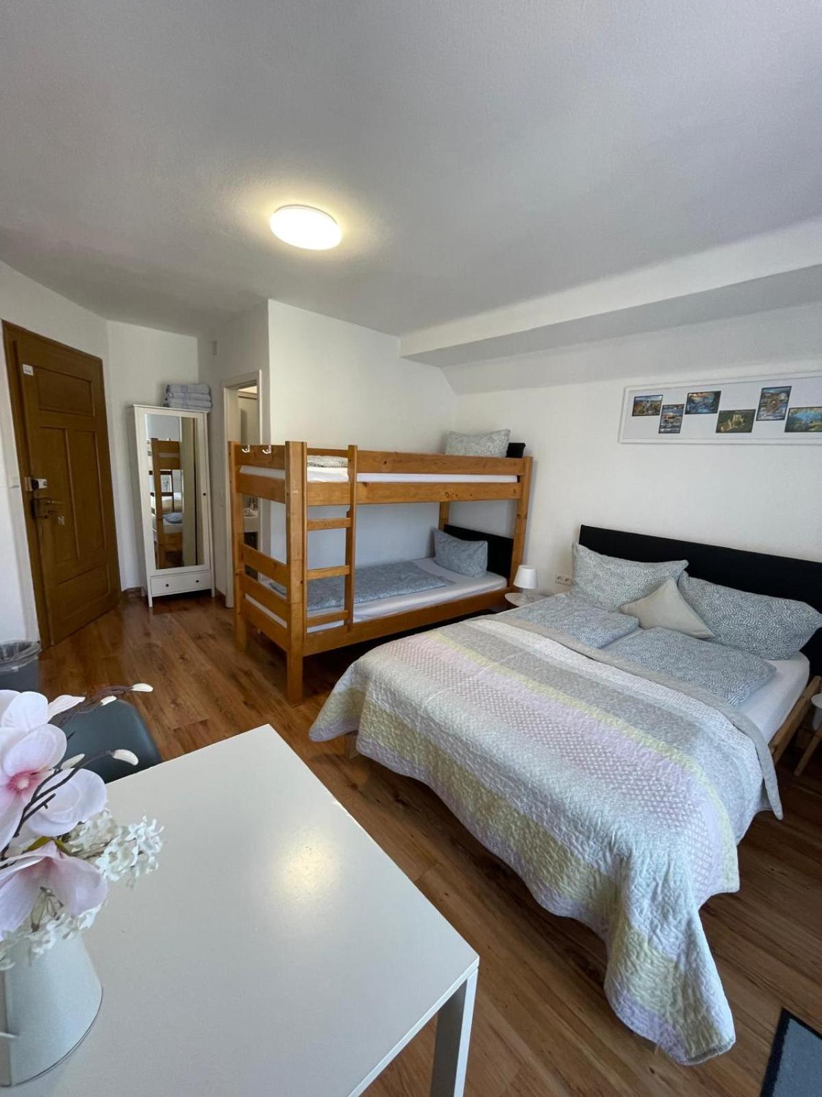 House La Neuschwanstein Blick - Budget City Hotel Füssen Eksteriør billede