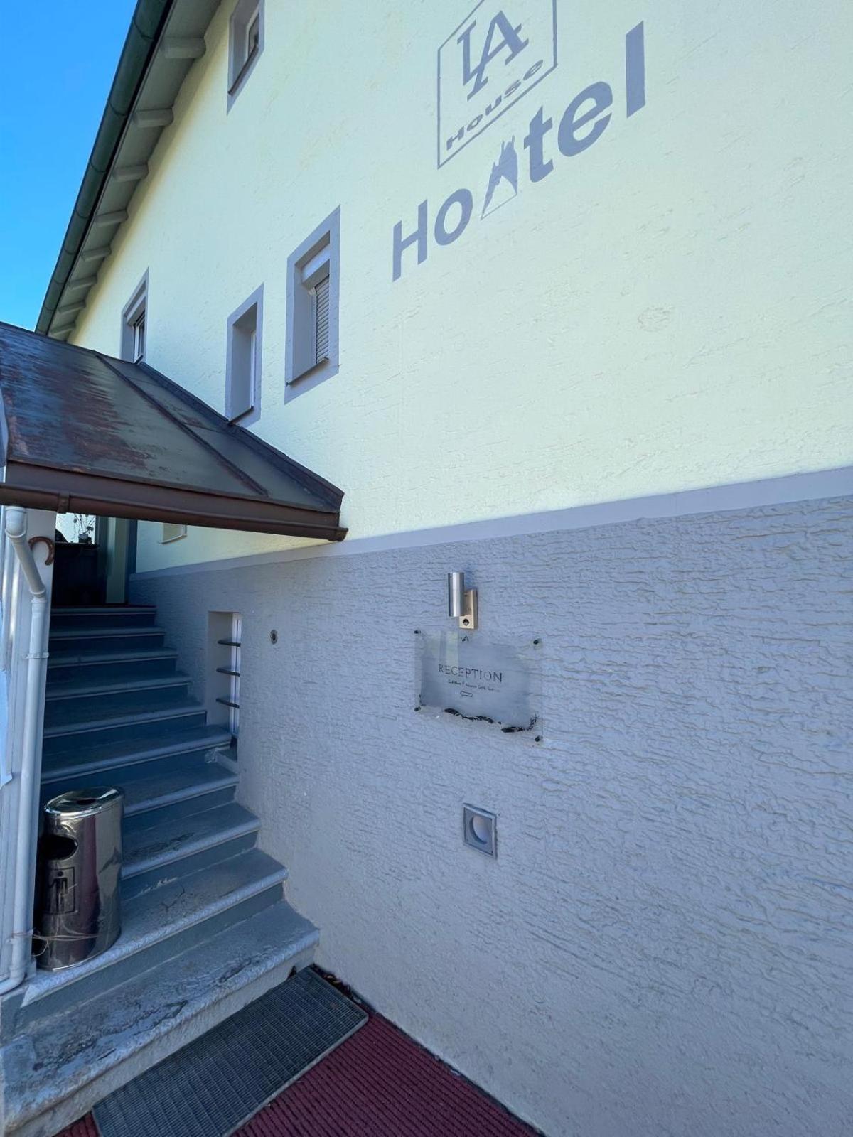 House La Neuschwanstein Blick - Budget City Hotel Füssen Eksteriør billede