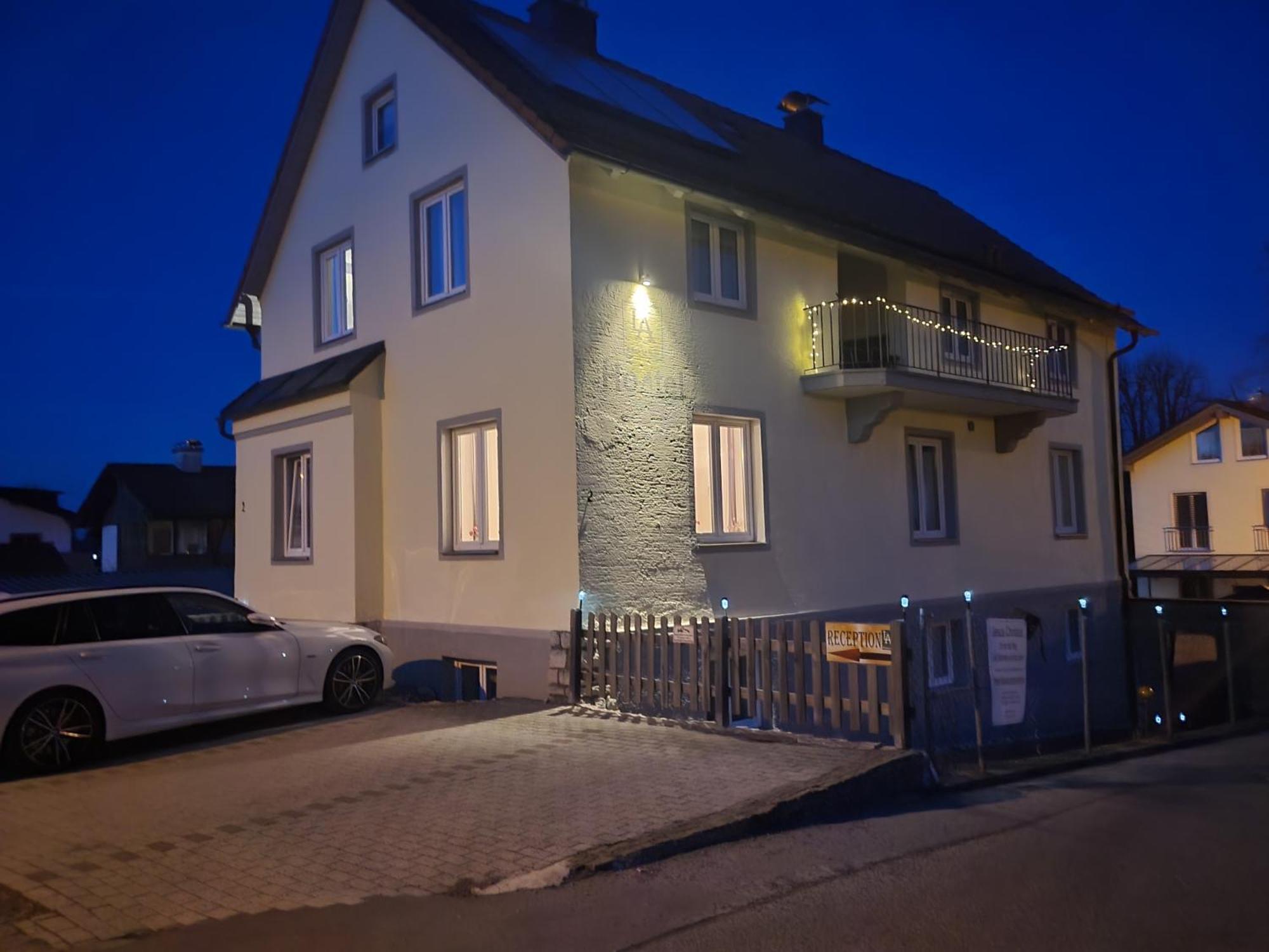 House La Neuschwanstein Blick - Budget City Hotel Füssen Eksteriør billede