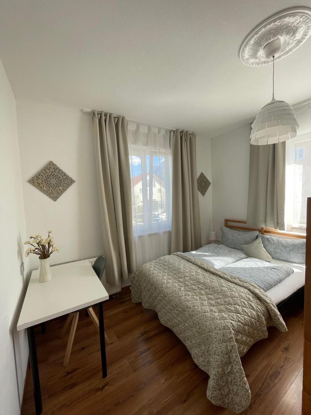 House La Neuschwanstein Blick - Budget City Hotel Füssen Eksteriør billede